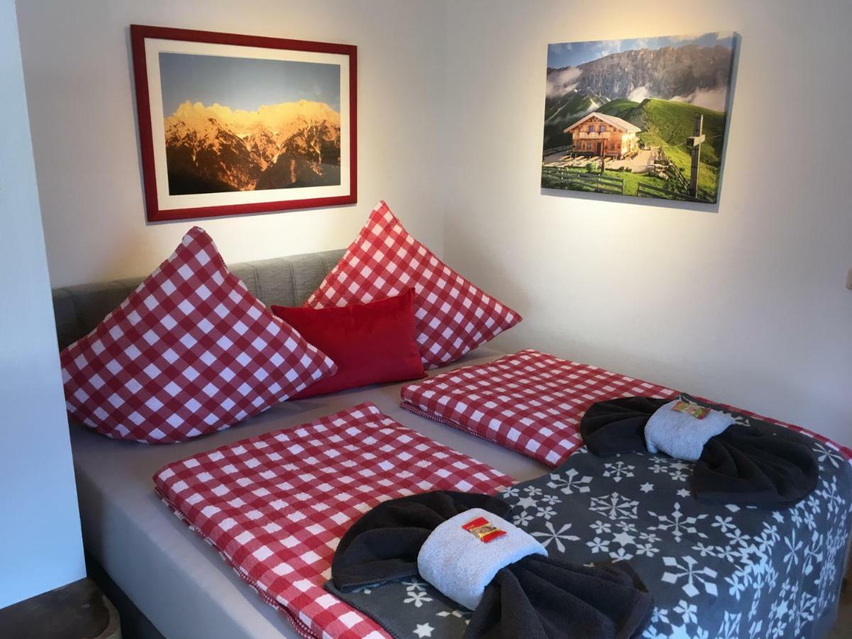Alpenfreund Mittenwald Exterior foto