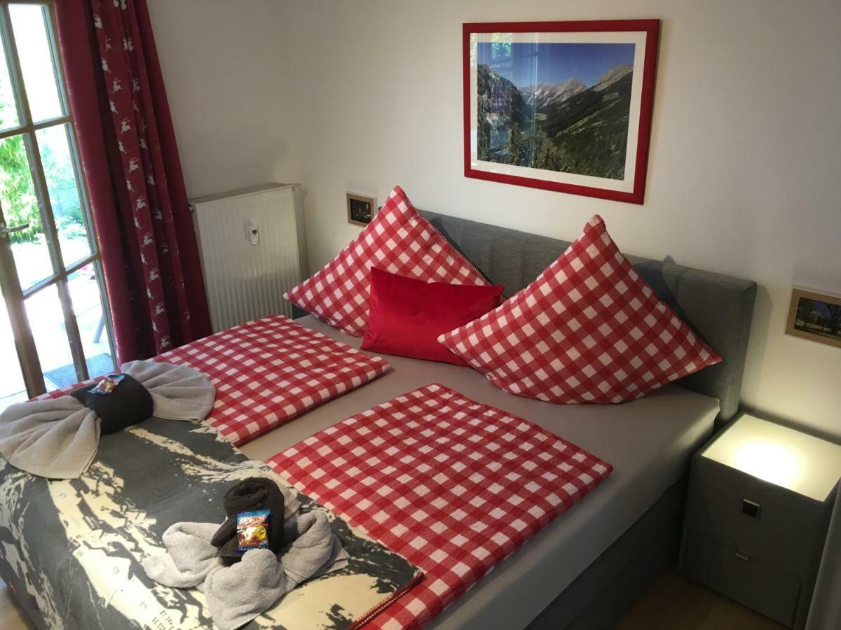 Alpenfreund Mittenwald Exterior foto